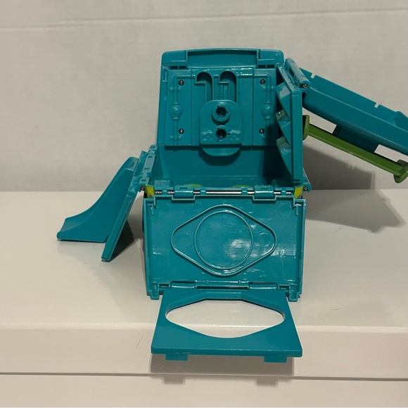 Hanna Barbera Scooby Doo Mystery Machine - Picture 6 of 14